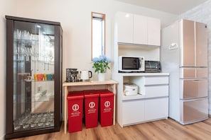獨棟房屋 (Private Vacation Home) | 私人廚房 | 電冰箱、微波爐、爐台、洗碗機