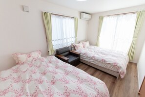 Casa (Private Vacation Home) | 3 habitaciones, muebles diferentes, escritorio y cortinas blackout 