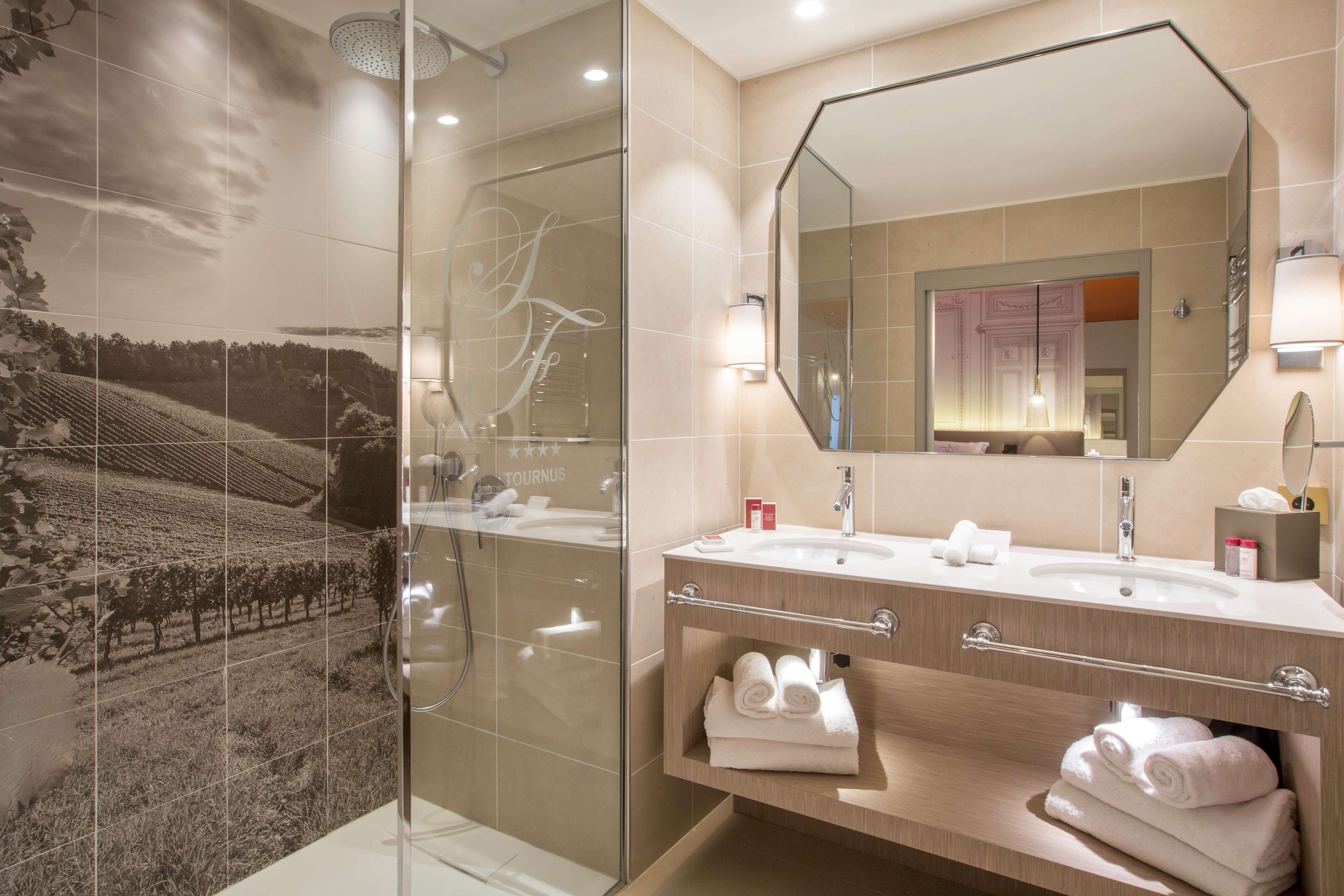 superior room, multiple beds, non smoking | bathroom | shower, hair dryer, bathrobes, slippers