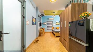 Comfort Double Room, 1 Queen Bed | Premium bedding, pillowtop beds, desk, laptop workspace