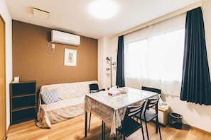 Appartamento, 1 camera da letto | Pasti in camera