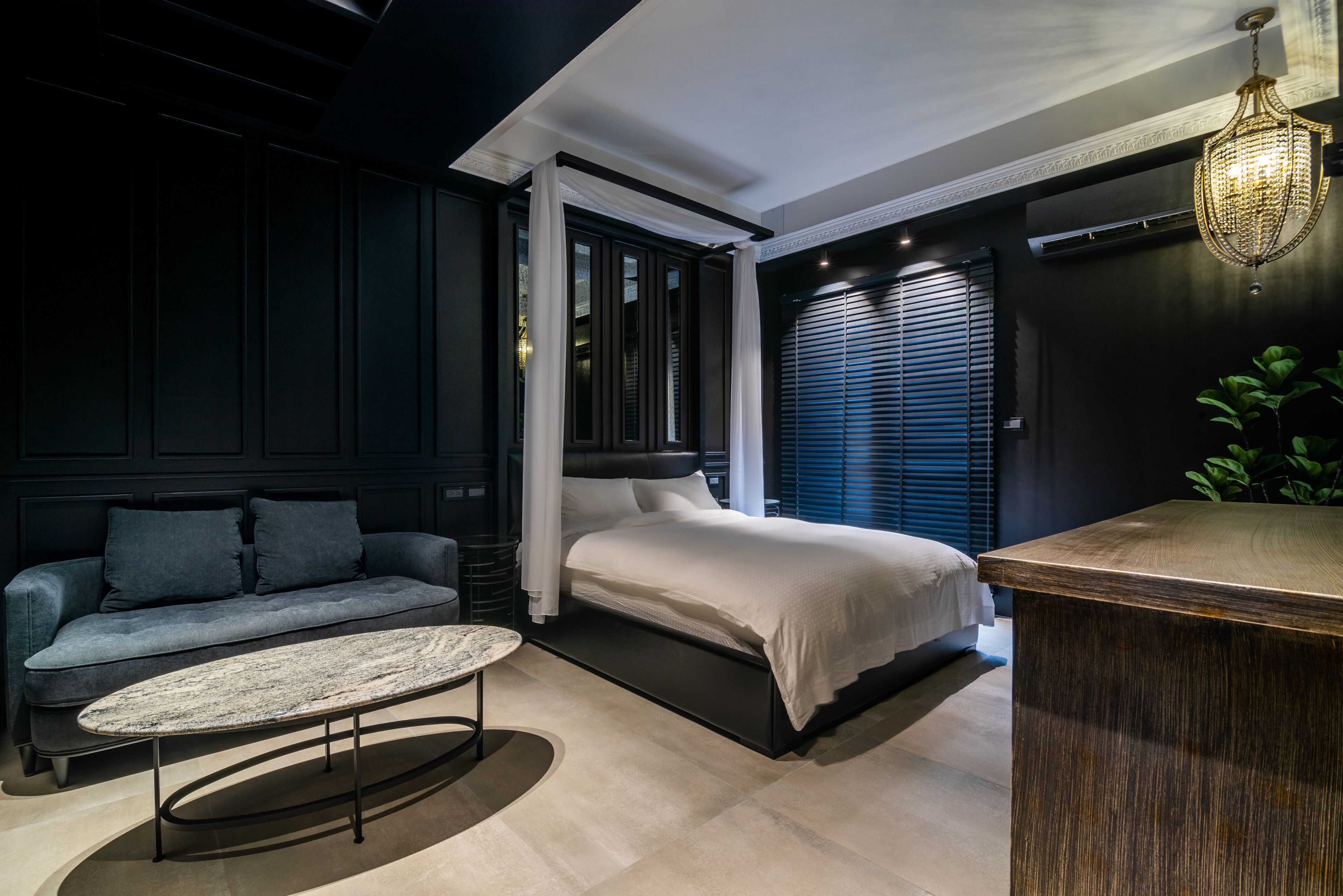 Ropa de cama de alta calidad, cubrecamas y cortinas blackout 