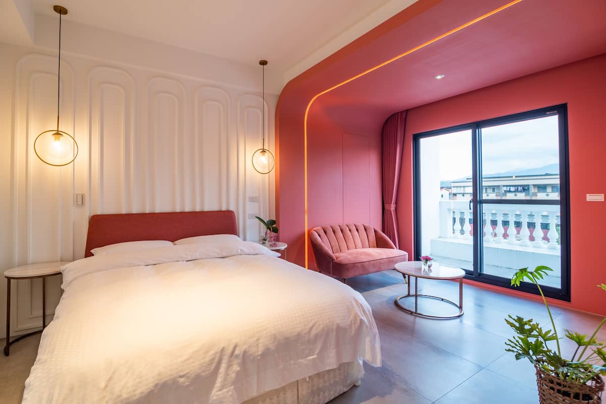 Premium bedding, down duvets, blackout curtains, free WiFi
