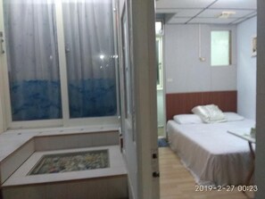 Blackout curtains, free WiFi, bed sheets - Art Taiwan Homestay (Xincheng)