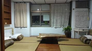 Family Room | Blackout drapes, free WiFi, bed sheets