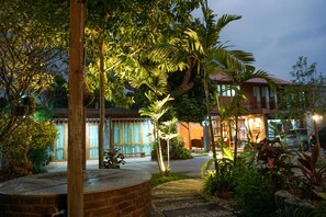 Exterior - Tha Ma-O Bouteak Homestay (Lampang)