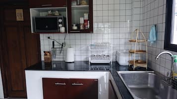 Fridge, microwave