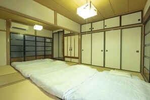 House, 2 Bedrooms | 2 bedrooms, desk