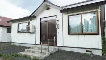 Fachada de la propiedad