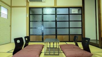 Hus, 2 soverom | 2 soverom og skrivebord