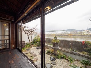 Villa – deluxe, ikke-røyk, elveutsikt (Kamogawa-an) | Terrasse/patio