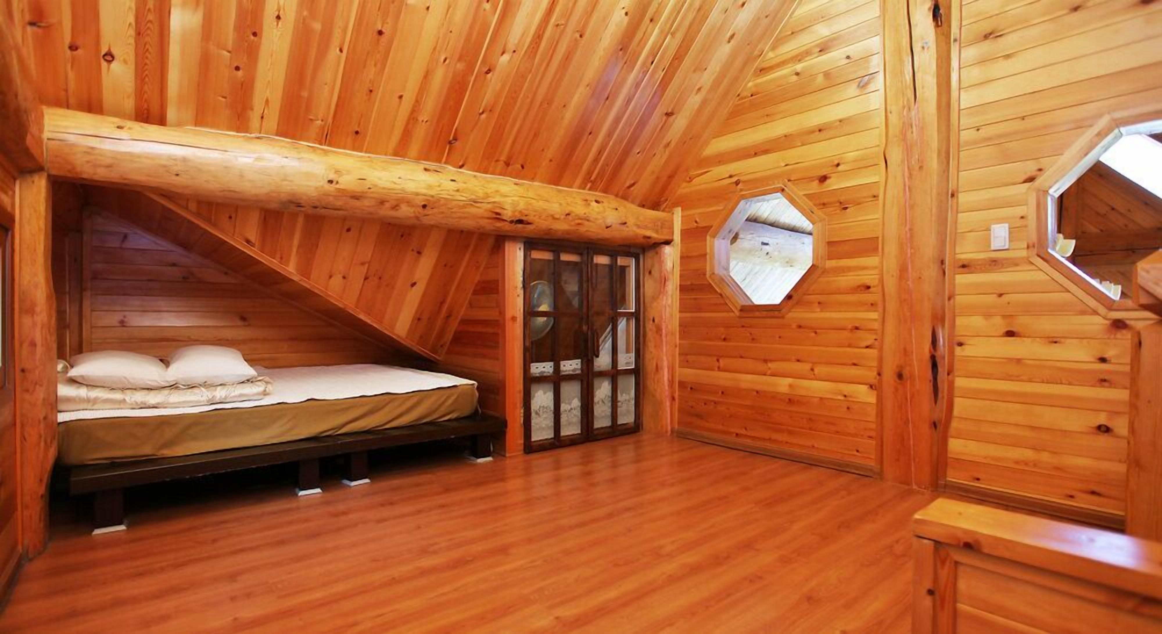 Suite (Duplex) | 1 bedroom, laptop workspace, free WiFi