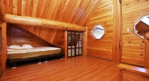 Suite (Duplex) | 1 bedroom, laptop workspace, free WiFi - Muju Naos Pension (Muju)