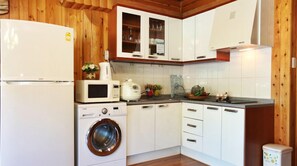 Deluxe House | Private kitchen