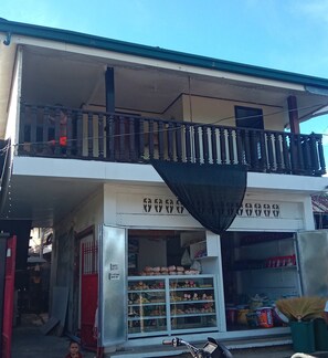 Front of property - Edward Lodge (Carabao Island)