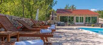 Wunderschönes Haus in Knin mit Küche