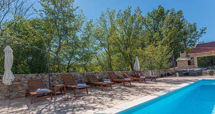 Wunderschönes Haus in Knin mit Küche
