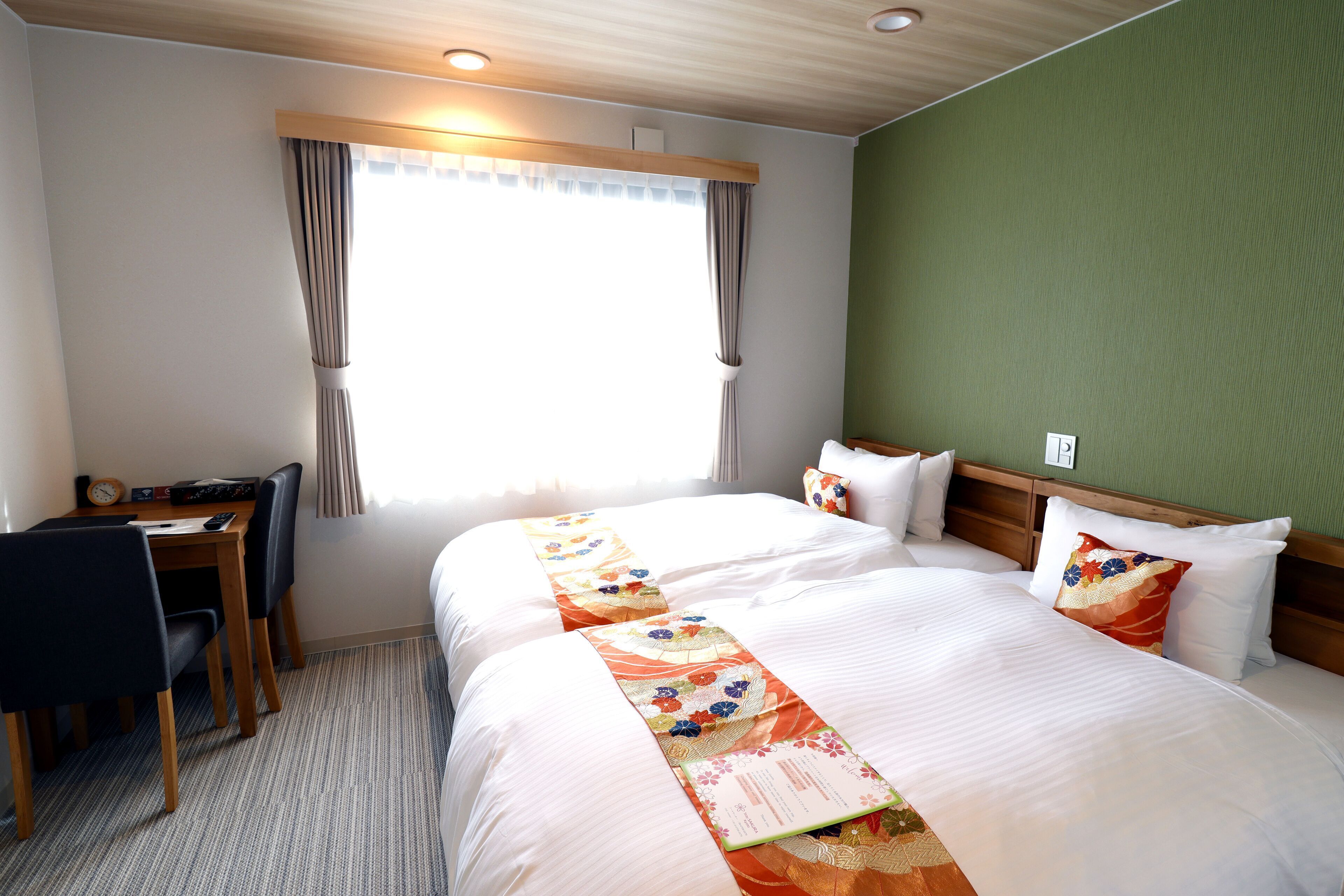 In-room safe, desk, soundproofing, free WiFi