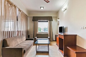 Luxury Room | Living area