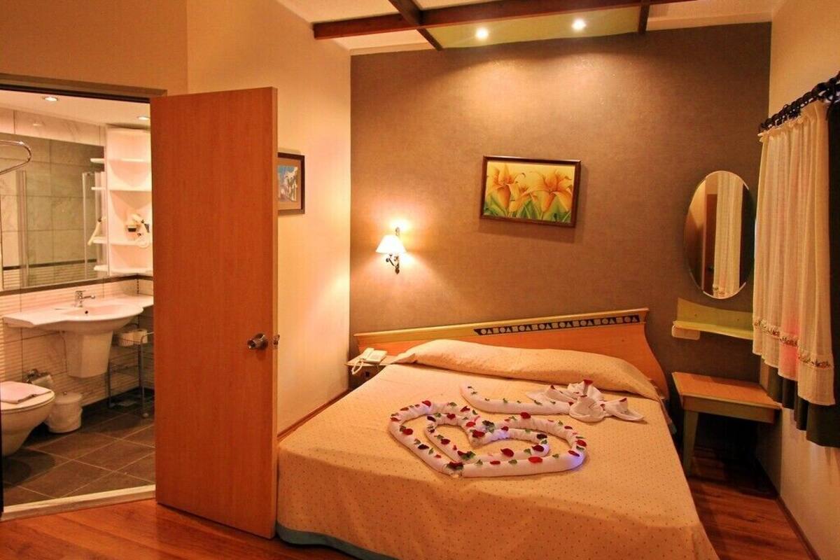 In-room safe, blackout drapes, bed sheets