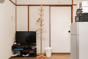 Television - Apartment Y Kawara Heights Namba (Osaka)