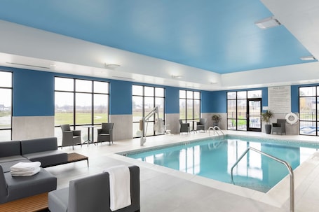 Innenpool. Hampton Inn O'Fallon