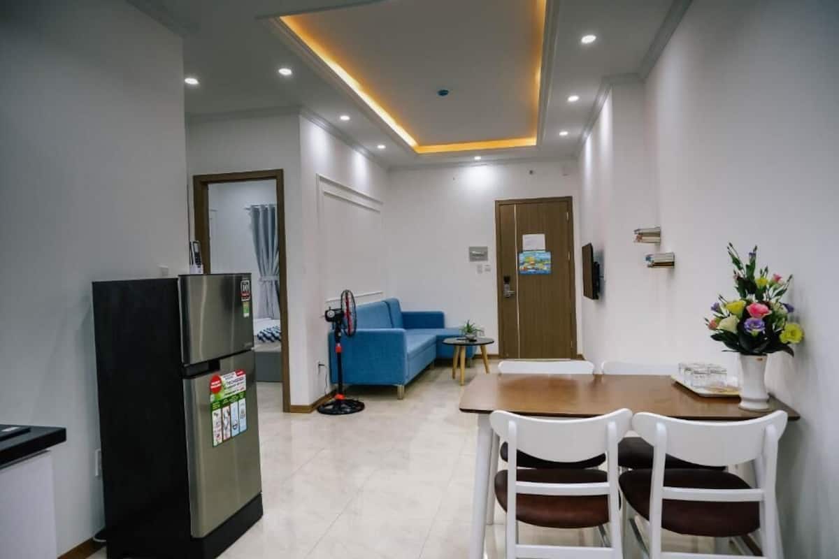 Standard Apartment, 2 Bedrooms | Living room