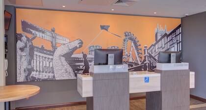 Premier Inn Cardiff Bay