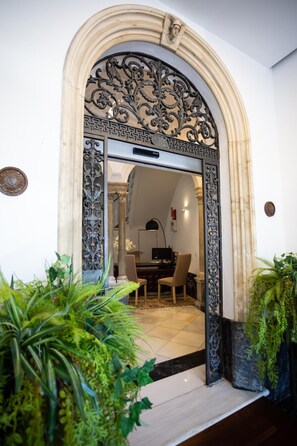 Balcony - Plazuela del Carbón Suites (Cádiz)