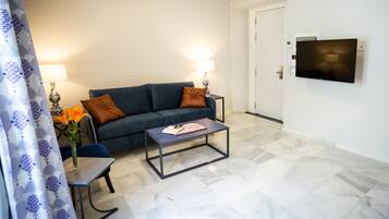 1 bedroom, premium bedding, laptop workspace, soundproofing