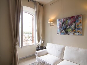 高級雙人或雙床房, 城市景 (Suite) | 免費 Wi-Fi、床單