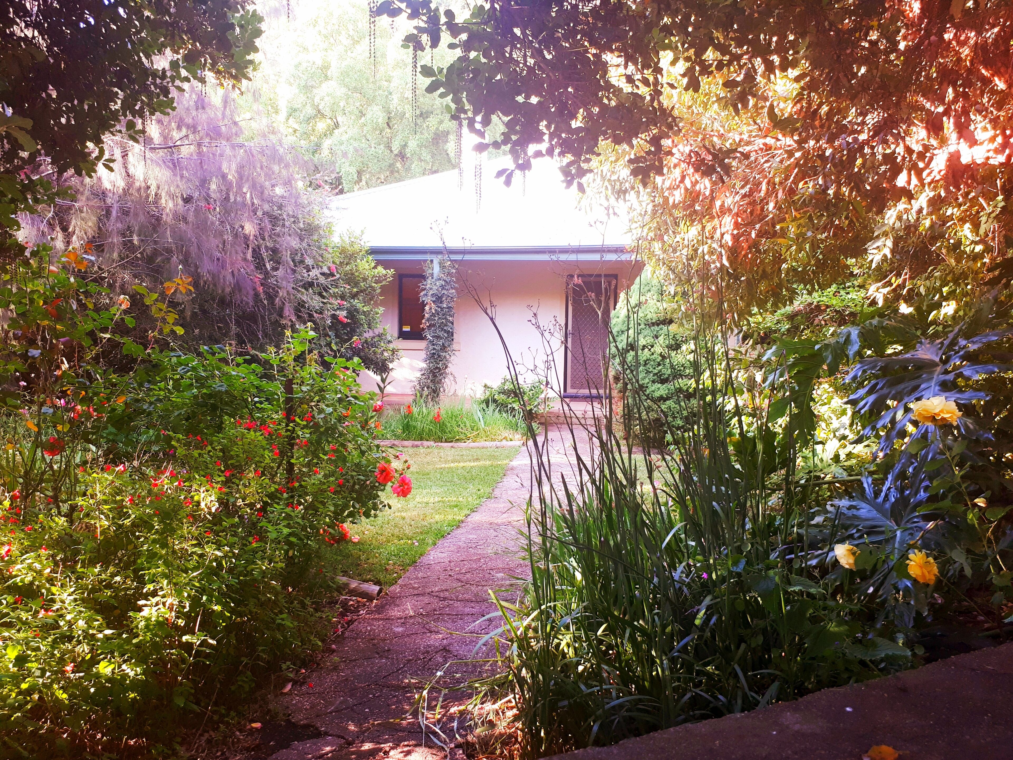 3 Bedroom, self-contained 1920's bungalow in the heart of the Adelaide Hills