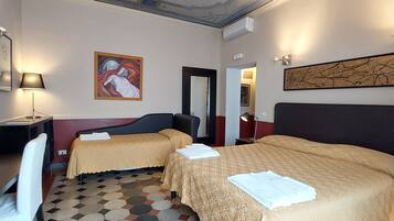 Superior Triple Room, City View (Tango) | Free WiFi, bed sheets