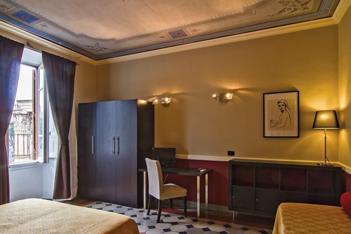 Superior Triple Room, City View (Tango)