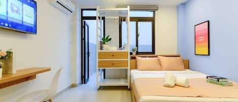 Työpöytä, silitysrauta/-lauta, ilmainen Wi-Fi