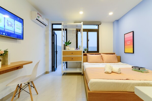 Bureau, fer et planche à repasser, Wi-Fi gratuit