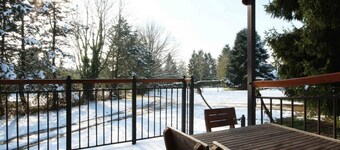 Spacious caravan with terrace, garden and games, pets allowed