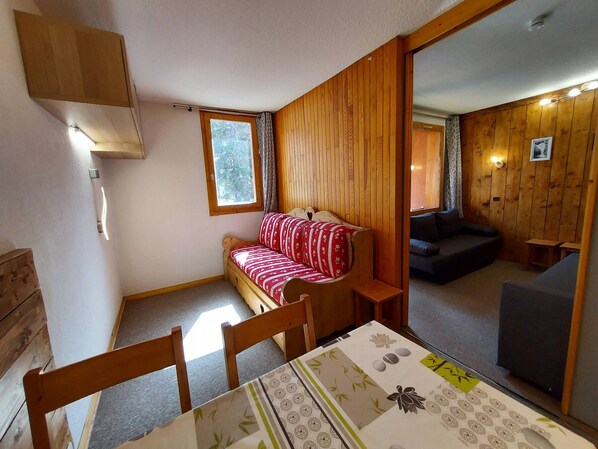 TV - Divisible studio for 4 pers, view of pines, pets allowed (La Plagne-Tarentaise)