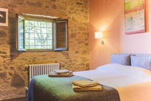 6 Schlafzimmer, Bügeleisen/Bügelbrett, Reisekinderbett, kostenloses WLAN