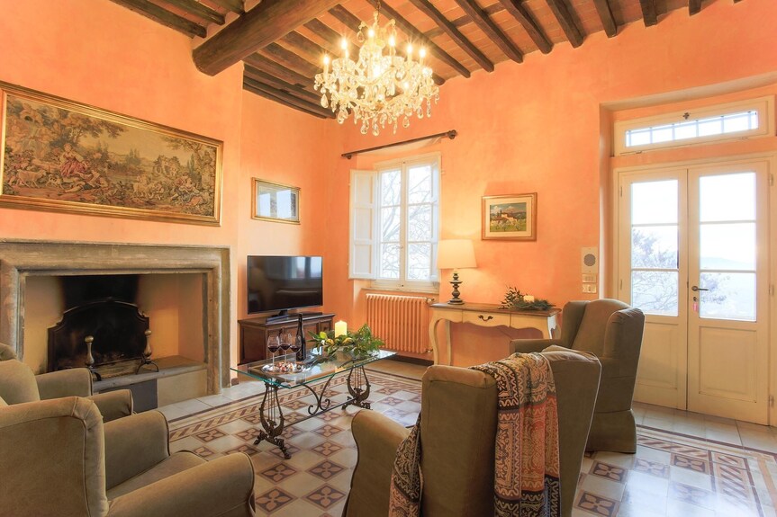 Villa / Independent Home In Ponte A Moriano Met 6 Slaapkamers 14 Personen - Lucca