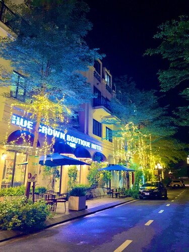 Hue Crown Boutique Hotel
