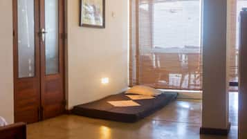 Deluxe Room, 1 King Bed, Ocean View | In-room safe, desk, free WiFi, bed sheets