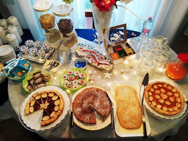 Colazione a buffet inclusa, servita tutte le mattine