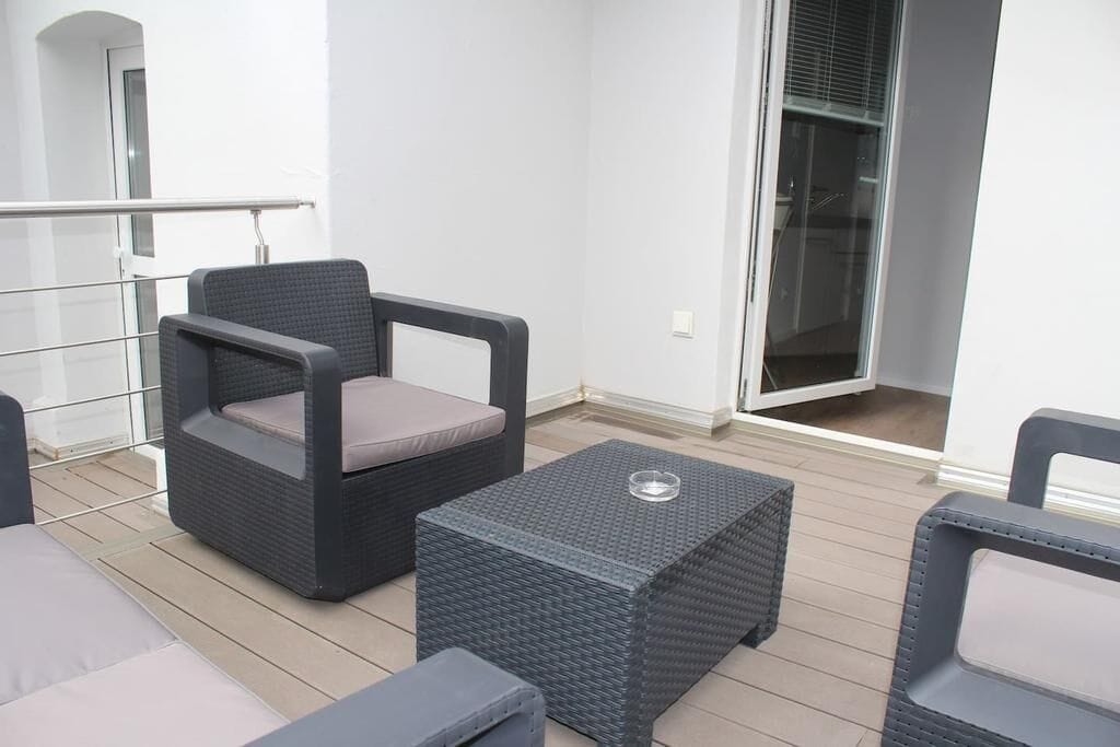 Singapore-Apartment | Balcony
