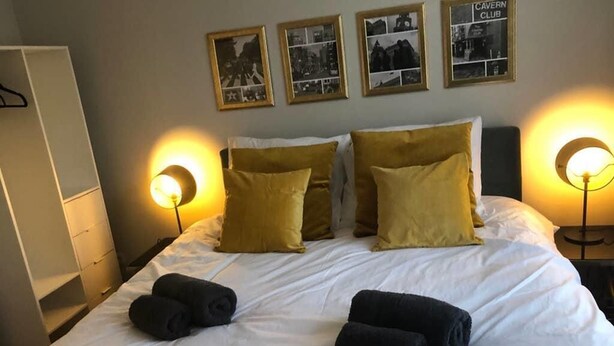 Liverpool-Apartment | Meja kerja, setrika/meja setrika, Wi-Fi gratis, dan seprai linen