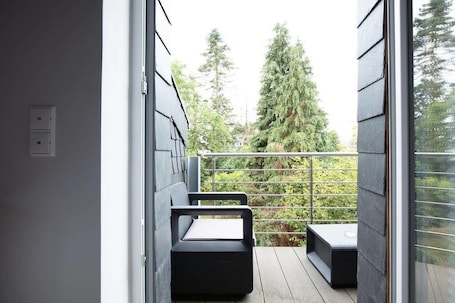 Balcón. Chillinghouse 11