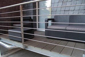 Apartment (Niza) | Balcony - Chillinghouse 11 (Siegburg)