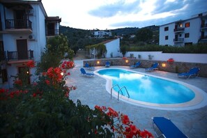 Seasonal outdoor pool