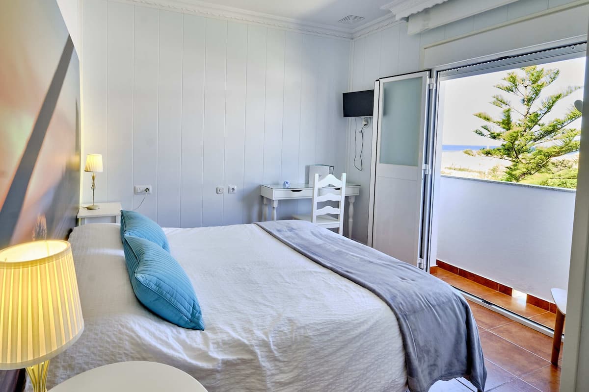 Minibar, soundproofing, free cots/infant beds, free WiFi