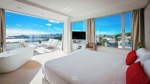 4 bedrooms, in-room safe, desk, iron/ironing board